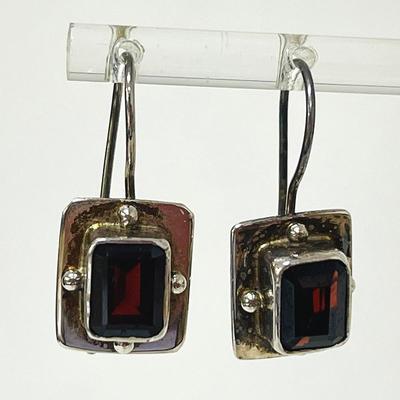 Sterling Silver Garnet “Sajen” Earrings