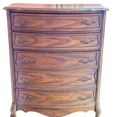 Lot 080   
Broyhill French Provincial Chest Of Drawers