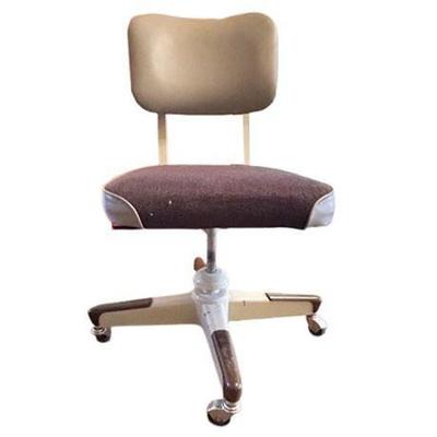 Lot 172  
Mid-Century Modern Brown Swivel Task Chair