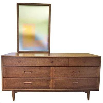 Lot 086-001   
Lane Acclaim Mid-Century Modern Walnut Low Dresser With Mirror