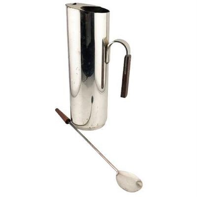 Lot 004
Mid-Century Italian Martini/Cocktail Pitcher