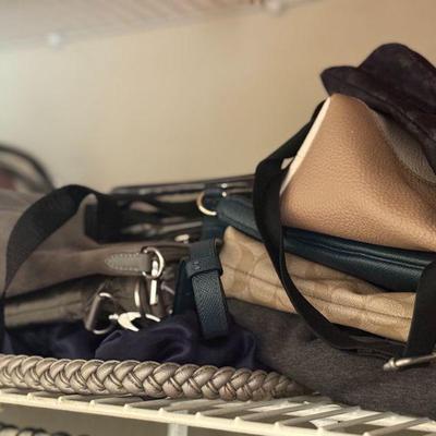 So many bags / purses