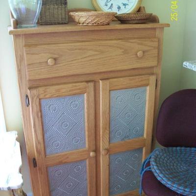 Pie Chest