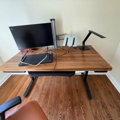 Uplift Desk