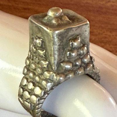 Gorgeous Antique Yemeni Hand Made Silver Ring Size 8 