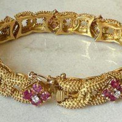 18K Gold, Diamonds  & 5.40 Carats 36 Corundum Red Rubies La Triomphe 7 Inch Bracelet - 52 Grams Appraisal 