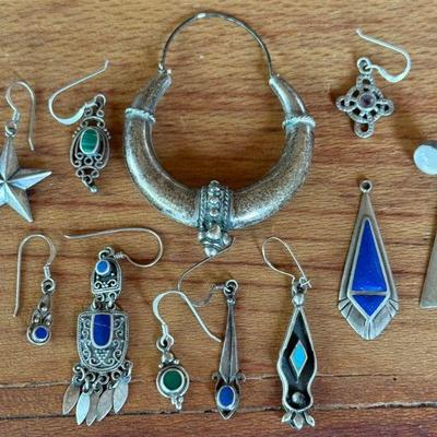 Collection Of Single Sterling Silver & Stone Wire Earrings - Turquoise - Lapis, Malachite - Moonstone 2913 Grm