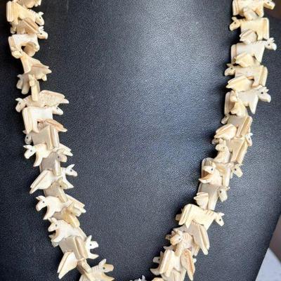 Stunning Vintage Zuni Hand Carved Bone Horse 30 Inch Necklace 