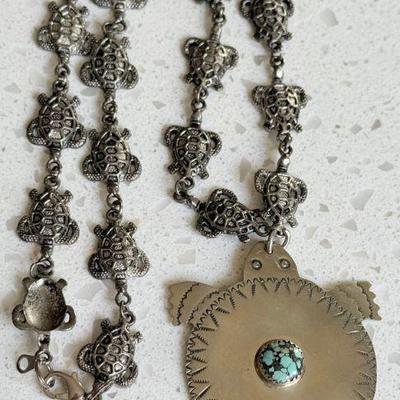 Zuni Brad Panteah Turtle & Turquoise Pendant And Silver Tone Turtle Chain 24 Inch Necklace 