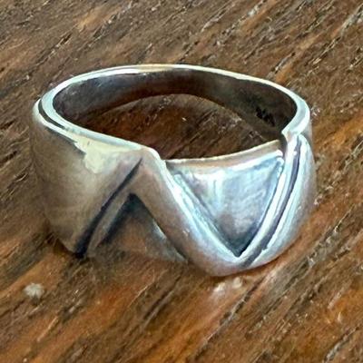 Vintage Sterling Silver Band Ring Size 6.5 - Total Weight 2.86 Grams