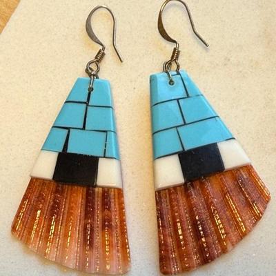 Vintage Santa Domingo Pueblo Handmade Earrings Spondyus Shell With Turquoise & Onyx Overlay 