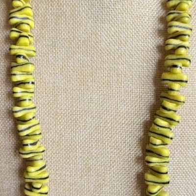 30 Inch Strand Of Vintage Black And Yellow African Trade Beads 