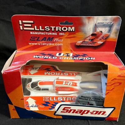 Ellstrom Manufacturing ELAM Plus U-1 World Champion Hydroplane Battery operated