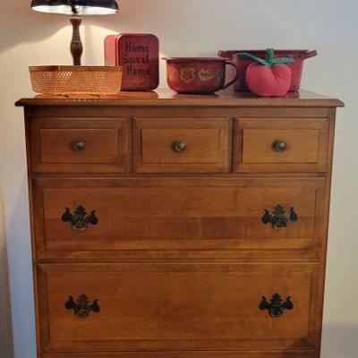 Dresser