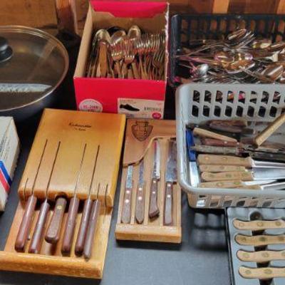 Knifes and Flatware 