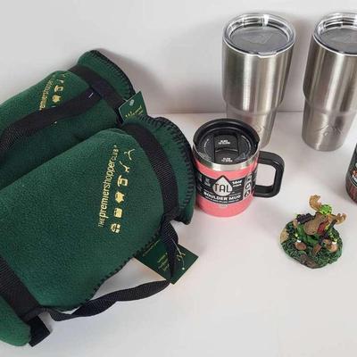 New Coffee Mugs and Blanket Set