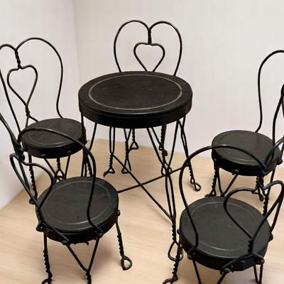 Metal Plant Stand Table & 5 Chairs