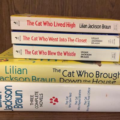 Lilian Jackson Braun Book Assortment