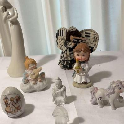 Figurine Assortment Angels and More