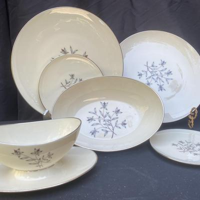 Lenox “Princess X-516” Serviceware 