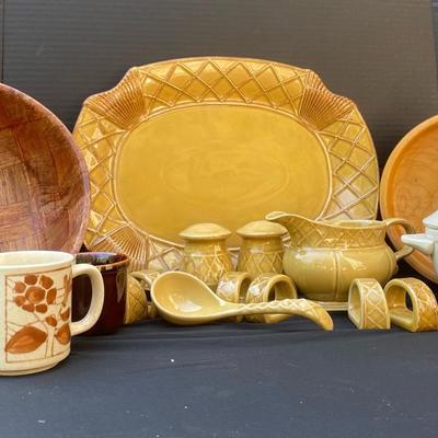 Brylane Service Set With Wooden Serving Bowl