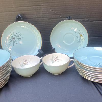 Franciscan Masterpiece China “ Silver Pine” 22 Plates And 2 Teacups
