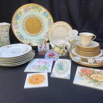 15 Piece Lenox Dishes, Decorative Floral Plates And Tiles With Vase And Trinket Holders