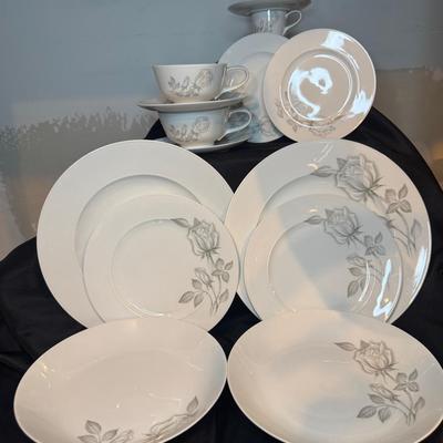 Easterling Porcelain Made In Germany - Service For Two [16 Pieces]