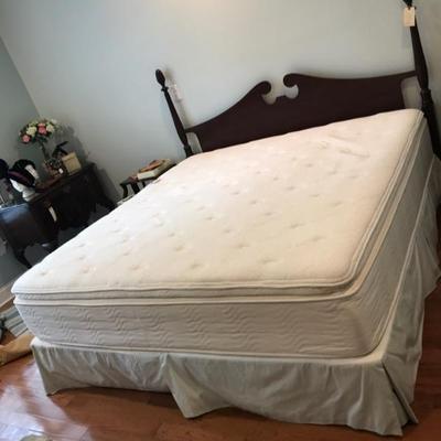 King bed with Simmons mattress $599