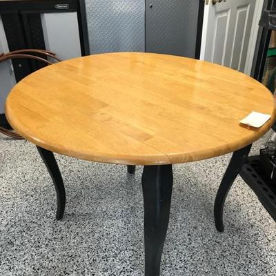 40" round drop leaf table $99