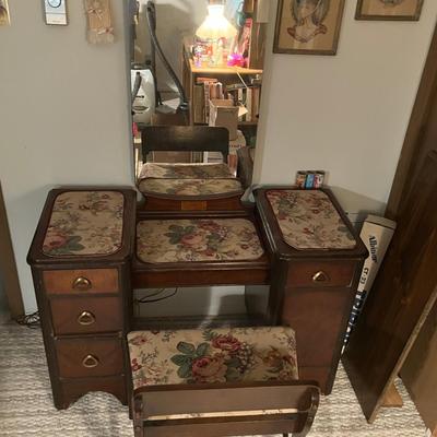 Antique Vanity Set 