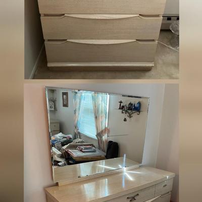 2 Piece MCM Kroehler Bedroom Dresser and Chest of Drawers