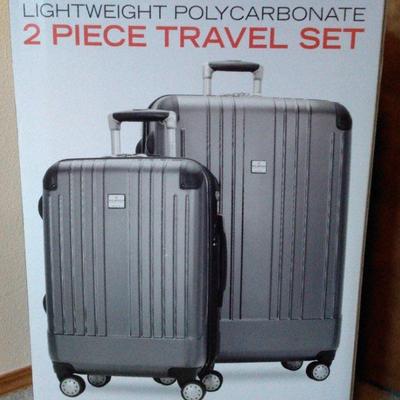 Ricardo Two Piece Luggage Set