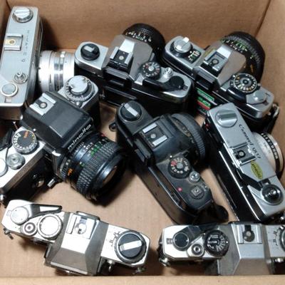 Assorted Cameras for parts or repair