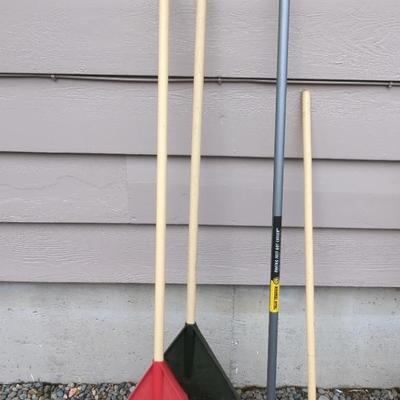 Lawn And Leaf Rakes