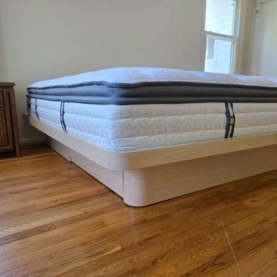 Stearns & Foster King Mattress - CLEAN