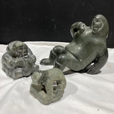 Vntg Inuit Soapstone Carvings People 