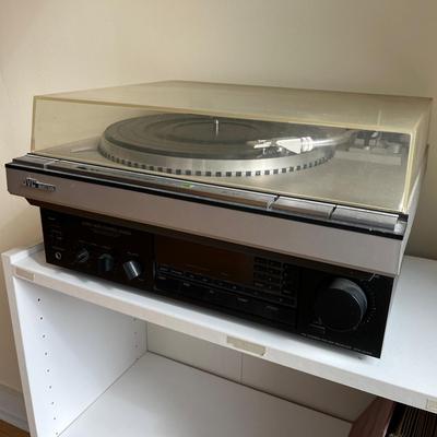 JVC QL-A5 Auto Return Direct Drive Turntable & Sony STR-AV320 