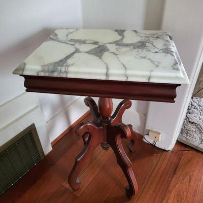 Removable Marble Top Mahogany Accent Table