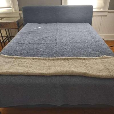 Queen headboard frame and quilt