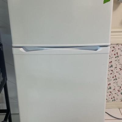 Magic Chef Refrigerator 
