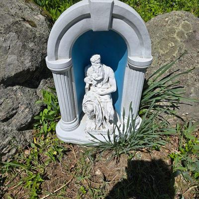 Cement figure