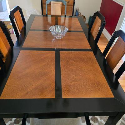 Bassett Chinoisire diningroom set