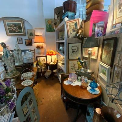 Estate sale photo