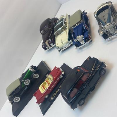 Diecast Cars: 1939 Chevy Coupe 1/24, 1955 Ford Fairlane 1/24, '32 Chrysler, Two Duesenbergs & More