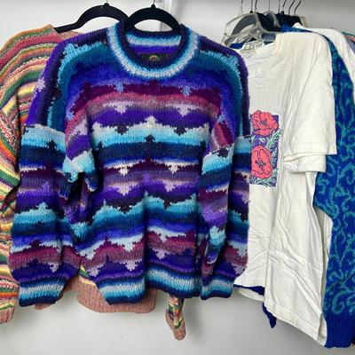 Vintage T-Shirts & Sweaters - Amano, Benetton, Earl Allen, and More (S-L)