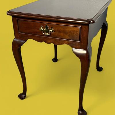 Vintage Stickley Wood Side Table With Drawer - 20x25.5x25.5”
