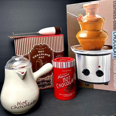 Williams Sonoma Hot Chocolate Pot And Electronic Chocolate Fondue Fountain In Boxes