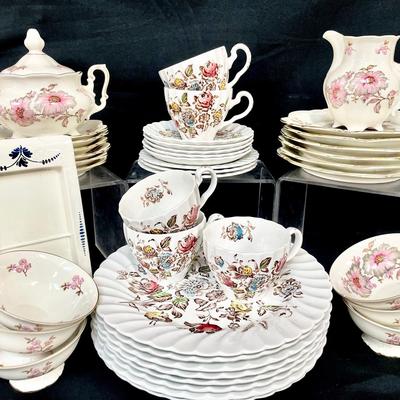 Vintage China Sets Feat. “Dogwood Collection” & More 