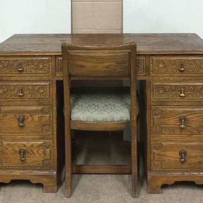 Antique Jamestown Feudal Desk W/ Chair